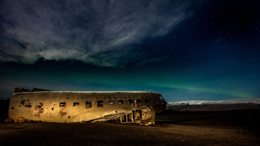 Aurora over the Wreck, Sólheimasandur DC-3