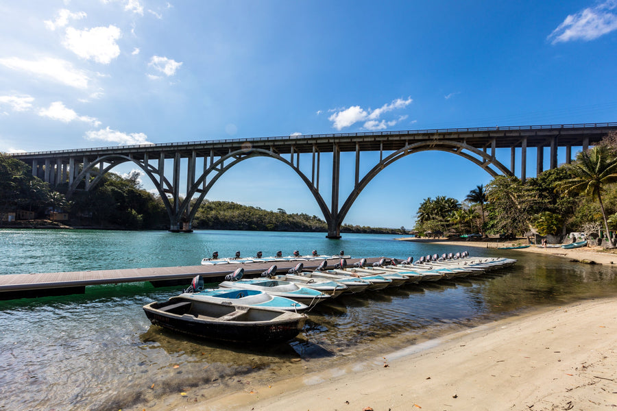Bridge over the River, Cuba